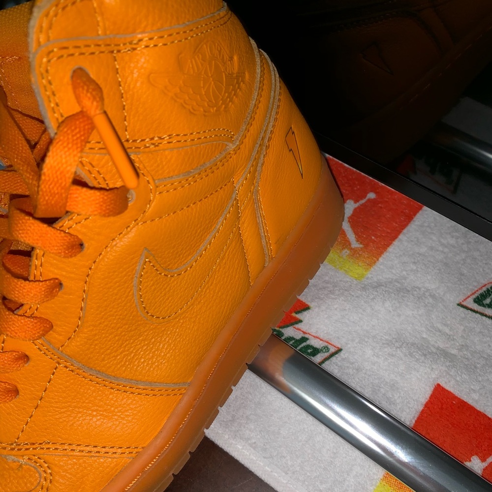 Orange Gatorade jordan 1’s